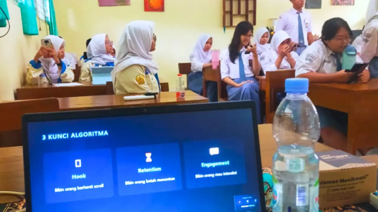 Workshop Digital Marketing Sekolah di SMAN 8 Yogyakarta: Strategi Promosi Event Biar Ramai