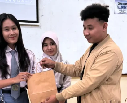 Pembicara Digital Marketing Sekolah: Berbagi Strategi Promosi Event di SMAN 8 Yogyakarta